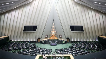 視点、第１１期イラン国会議員選挙ーイラン憲法における国会の位置づけ