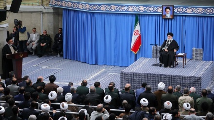 Lideri suprem i Revolucionit Islamik të Iranit: Pjesëmarrja në zgjedhje është detyrë fetare, kombëtare, revolucionare dhe e drejtë qytetare e secilit qytetarë iranianë
