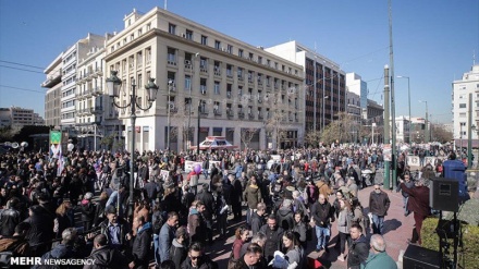 Grecia, sciopero generale e manifestazioni per tragedia Tebi