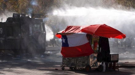 Protestan en Chile contra las políticas socioeconómicas de Piñera