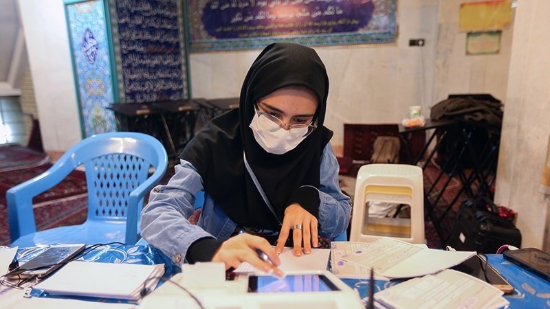 Proses penghitungan suara Pemilu Parlemen di Iran.