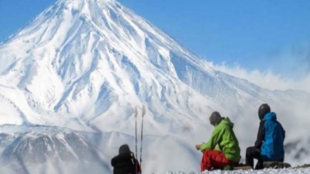کوهنوردان هرات برای صعود به قله دماوند عازم ایران می‌شوند