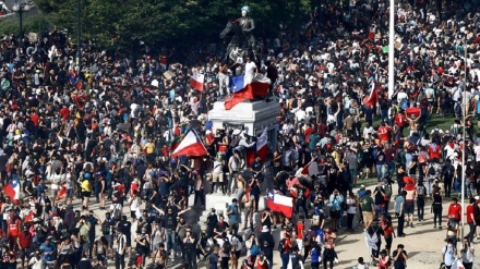 Siguen los disturbios en la capital chilena