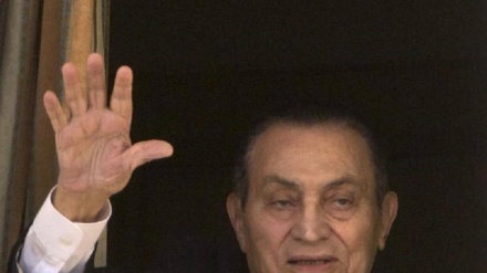 Hüsnü Mübarek hayatını kaybetti