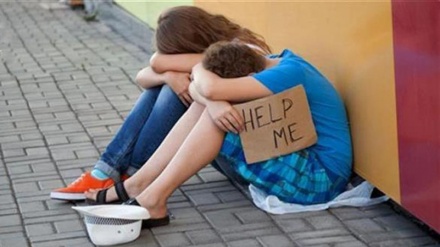 英国の子供たちの間で貧困が増加