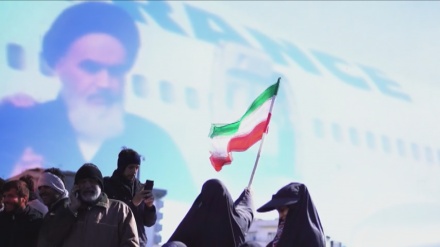 Le peuple iranien se tient debout 