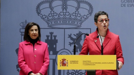 España alerta a EEUU que aranceles arriesgan cooperación militar