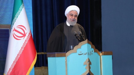 Ruhani: ABD'nin İran milletine yaptırımı teröristçe bir girişimdir 