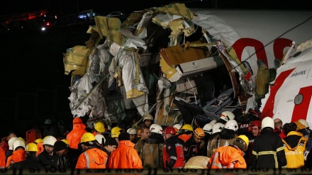 Istanbul: Flugzeug von Pegasus Airlines zerbricht nach Landung