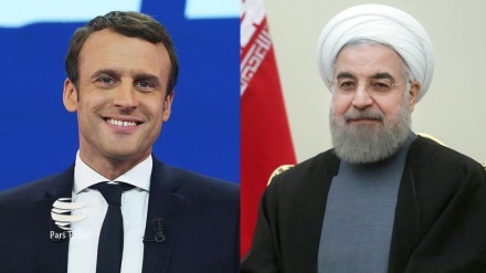 Fransa cumhurbaşkanından Ruhani'ye İslam İnkılabı zafer yıldömünü tebrik mesajı