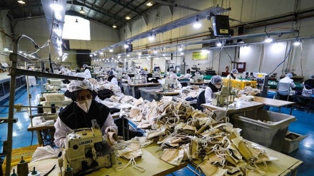 Industri Kemenhan Iran Produksi 20.000 Masker Perhari (2)