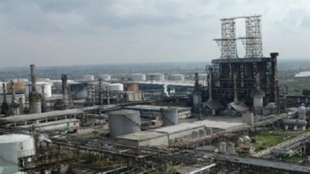 Syrian army hacks, lands militant drones planning attack on Homs refinery