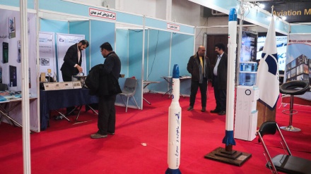 Pameran Pencapaian Teknologi Dirgantara di Tehran