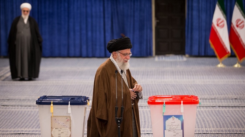 حضور رهبر معظم انقلاب در یازدهمین دوره انتخابات مجلس شورای اسلامی