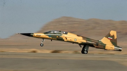Fuerza Aérea del Ejército iraní recibe ocho aviones de combate 