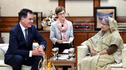 রোহিঙ্গাদের ফেরত নিতে মিয়ানমারের ওপর চাপ সৃষ্টির আহ্বান প্রধানমন্ত্রীর