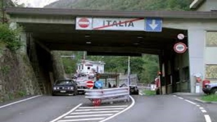 La Svizzera chiude il confine con l'Italia 