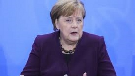 Merkel: l’Ue colpevole di una politica migratoria che non esiste
