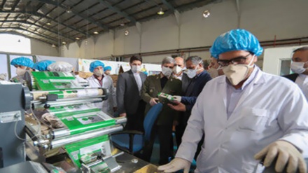 Iran/Coronavirus: le ministre de la Défense visite les usines d’équipements de protection