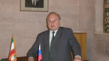 استاد روس: آمریکا با ادامه تحریم ایران به تلاش‌های جهان برای مهار کرونا ضربه زده است 