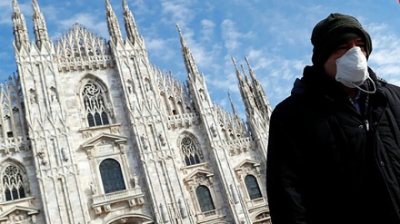 Италия хиёбонларида коронавирусдан ҳалок бўлган шахслар (видео)