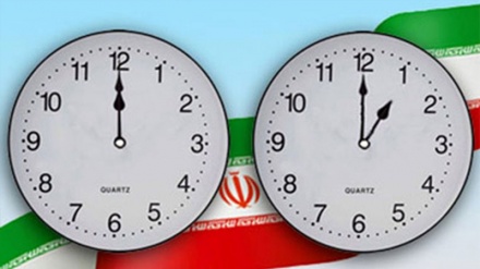 Irani sot ndërron orën zyrtare, ora shtyhet një orë para