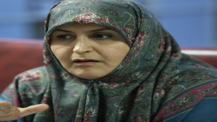 اهدای حقوق شماری از نمایندگان مجلس ایران برای مبارزه با کرونا