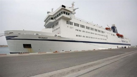 Ships start evacuating first batch of Iranian nationals from UAE