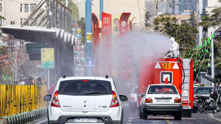 イラン各都市で街路や建物等の消毒作業（写真）