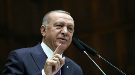 Migranti: Erdogan, Grecia come nazisti