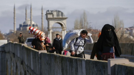 Erdogan i drejtohet Greqisë: Hapi dyert për refugjatët!