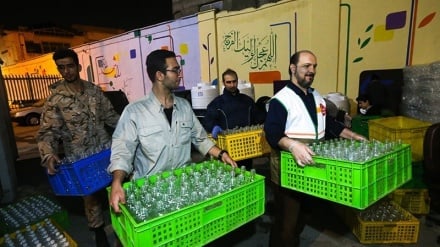 করোনা মোকাবেলায় ইরানে বিনামূল্যে জীবাণুনাশক দ্রব্য বিতরণ