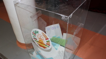 صف های طولانی تاجیکستانی های مقیم روسیه برای شرکت در انتخابات 