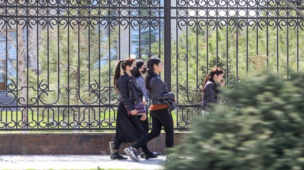 Ўзбекистонга коронавирус ҳақидаги хабардан сўнг Тошкент шаҳрида ниқоб таққан одамлар сони ортди (фотолжамланма )