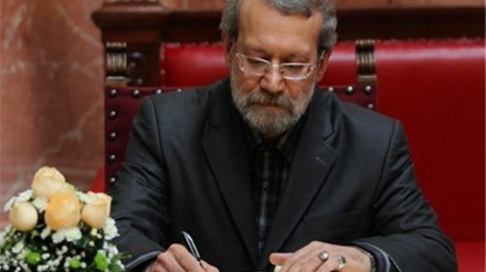 Larijani Seru Intervensi Dunia Cabut Sanksi di tengah Krisis Corona