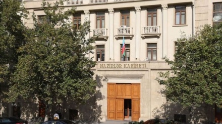 Korona nedeniyle Bakü'ye girişler yasaklandı