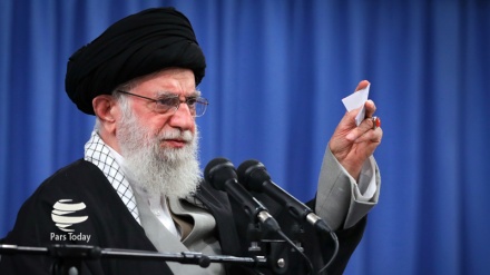 Iran: staff medico che muore nella lotta al coronavirus diventa “martire” dello Stato