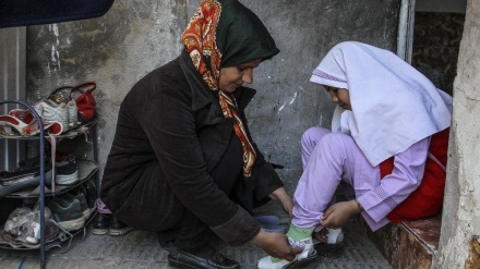 Iran, coronavirus: aiuti per donne capofamiglia