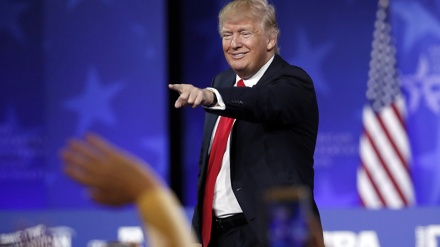 米大統領の演説の聴衆にコロナ感染者