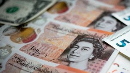 英ポンドが、前代未聞の下げ幅を記録