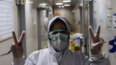 イランで約4800人が新型ウイルスから回復（動画）