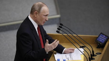 Russia, Duma approva emendamento salva-Putin