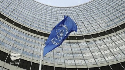 Koronavirusi: Bota mbyll kufijtë