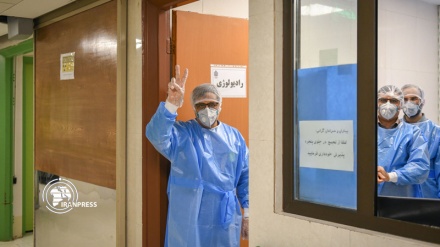 イラン医療関係者　「我々は新型コロナウイルスに打ち勝つ」（写真.動画）