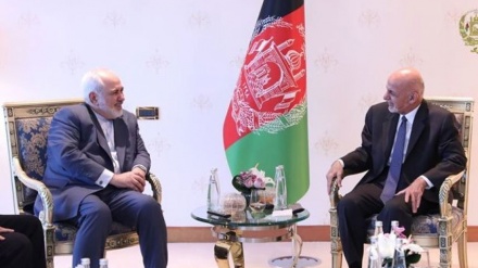 イラン外相が、アフガニスタン情勢をめぐり同国大統領及びアブドラ・アブドラ氏と電話会談
