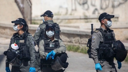 درخواست فعال امریکایی برای تحقیق درباره ماسک های اهدایی ترامپ به اسراییل 