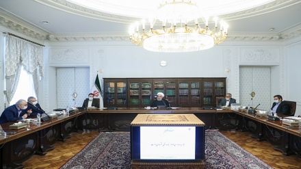 ठोस आर्थिक नीति जारी रहेगी, अफ़सोस कि इंस्टैक्स वित्तीय तंत्र अभी भी प्रभावी क़दम नहीं उठा सकाः राष्ट्रपति रूहानी