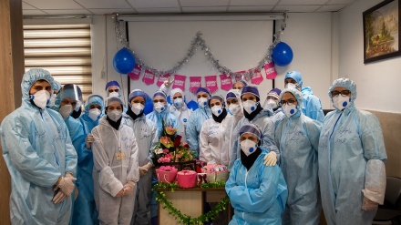 Acara Ultah Dua Pahlawan Kesehatan Iran (2)