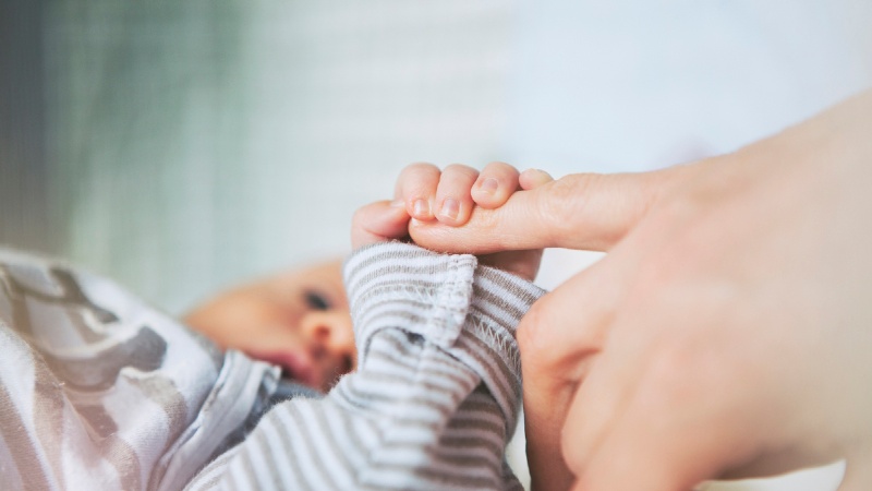 چقدر احتمال دارد نوزادان کرونا بگیرند؟