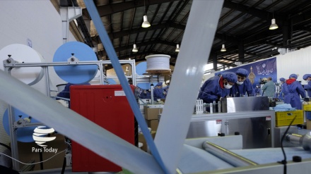 L'Iran lance la plus grande usine de masques faciaux en Asie occidentale
